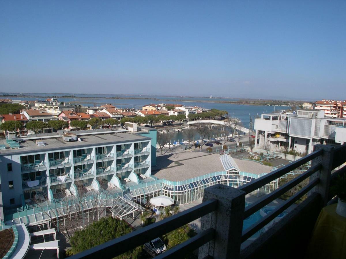 Condominio Martini Grado Exterior foto